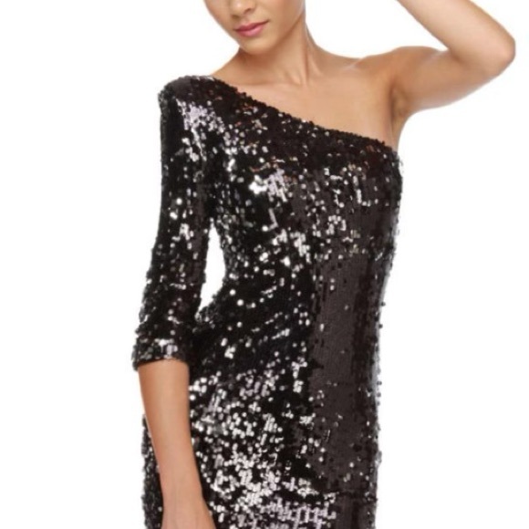 Elegant Black Sequin Off-Shoulder Dress - Picture 1 of 3